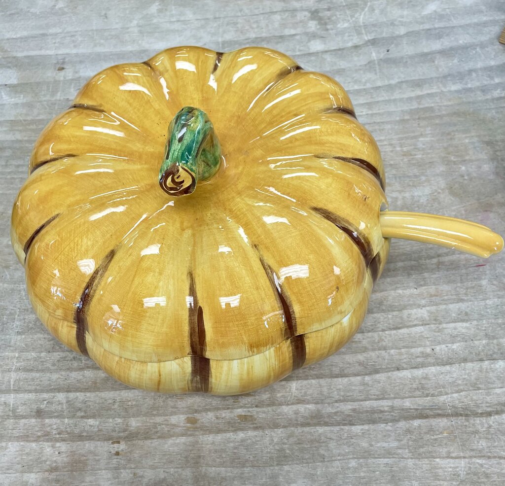 ITALIAN PUMPKIN TUREEN WITH LADLE