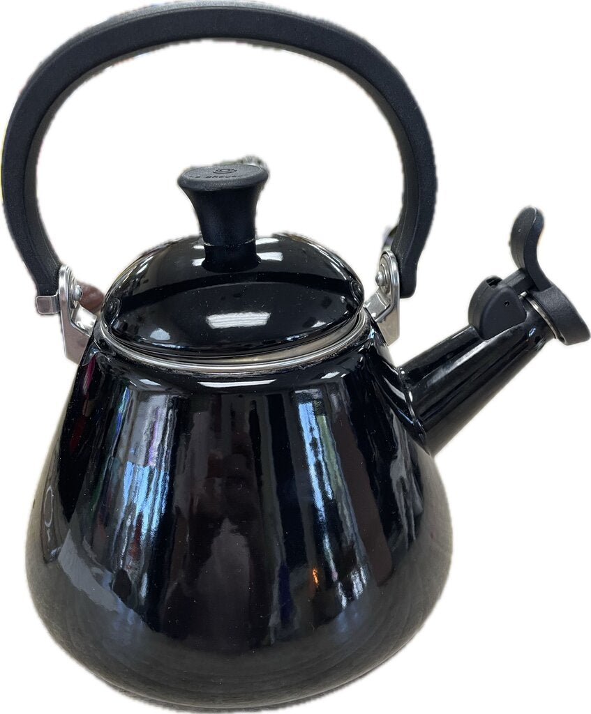 LE CREUSET ENAMEL KETTLE