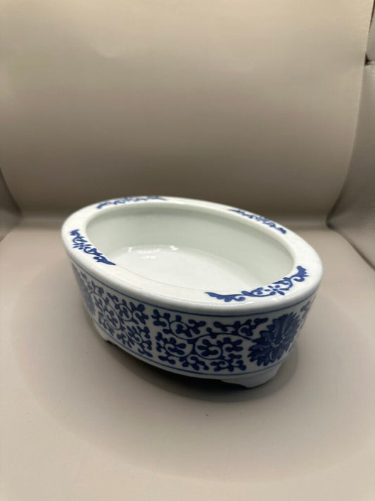 CHINESE BLUE AND WHITE OVAL FOOTED BOWL