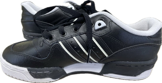 ADIDAS SNEAKER SIZE 5