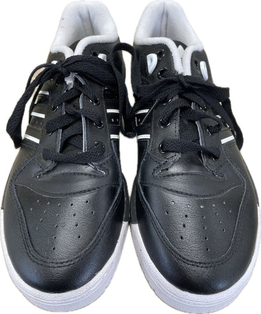 ADIDAS SNEAKER SIZE 5