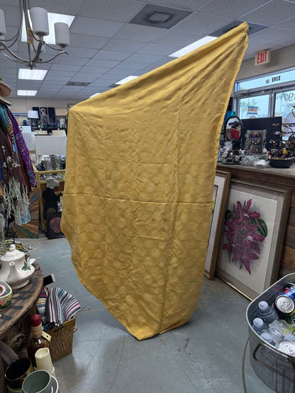 VINTAGE GOLD ROUND VERSACE TABLE CLOTH 86"x86"