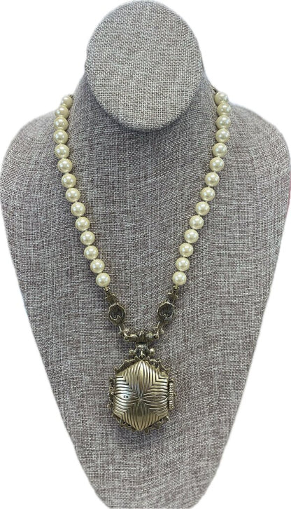 HEIDI DAUS UNFORGETTABLE LAVALIERE BEADED LOCKET NECKLACE