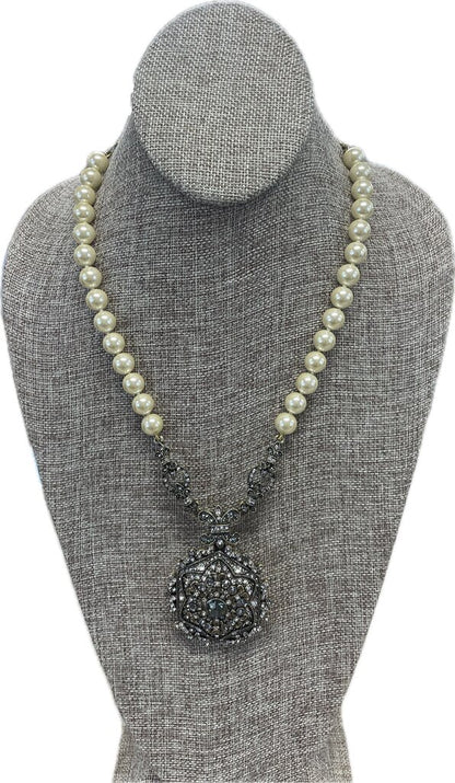 HEIDI DAUS UNFORGETTABLE LAVALIERE BEADED LOCKET NECKLACE