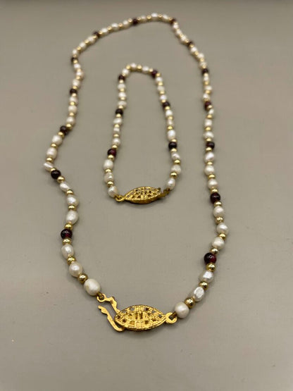 PEARL AND WINE COLORED BEADED NECKLACE AND BRACELET SET