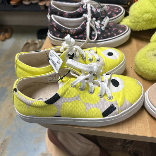 MARIMEKKO SNEAKERS SIZE 37