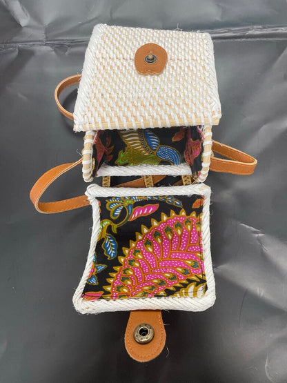 WHITE RATTAN CROSSBODY