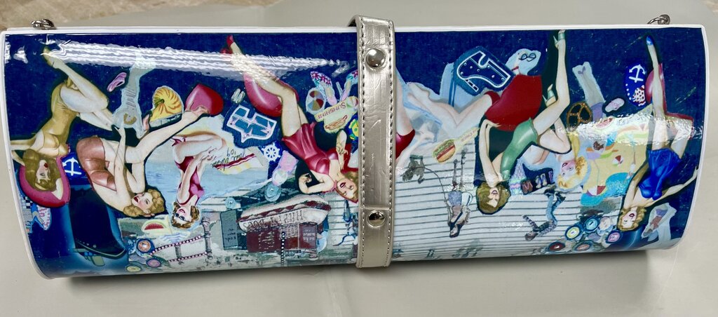 MAGAZINE CLUTCH WITH STRAP