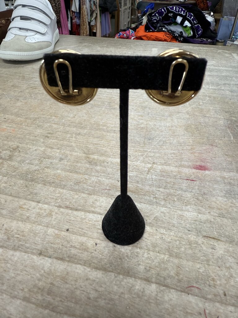 VINTAGE CARLA 14KT GOLD DOME CLIP ON EARRINGS