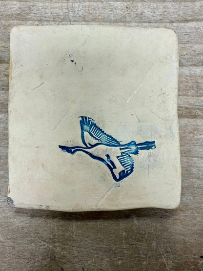 CERAMIC EGRET TRIVET/TILE 5X5