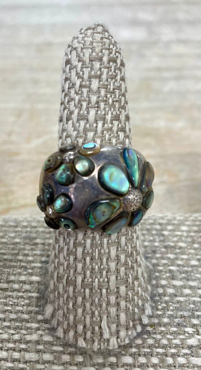 VINTAGE 925 ABALONE FLOWER DOME RING SIZE 8.5
