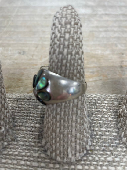 VINTAGE 925 ABALONE FLOWER DOME RING SIZE 8.5