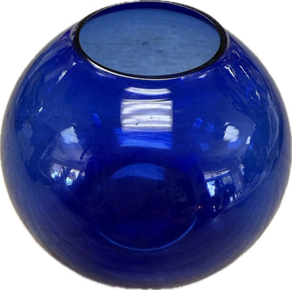 VINTAGE COLBALT BLUE VASE