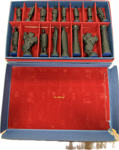 VINTAGE 1958 ANRI Toriart CHARLEMAGNE CHESS Set 32 Pieces