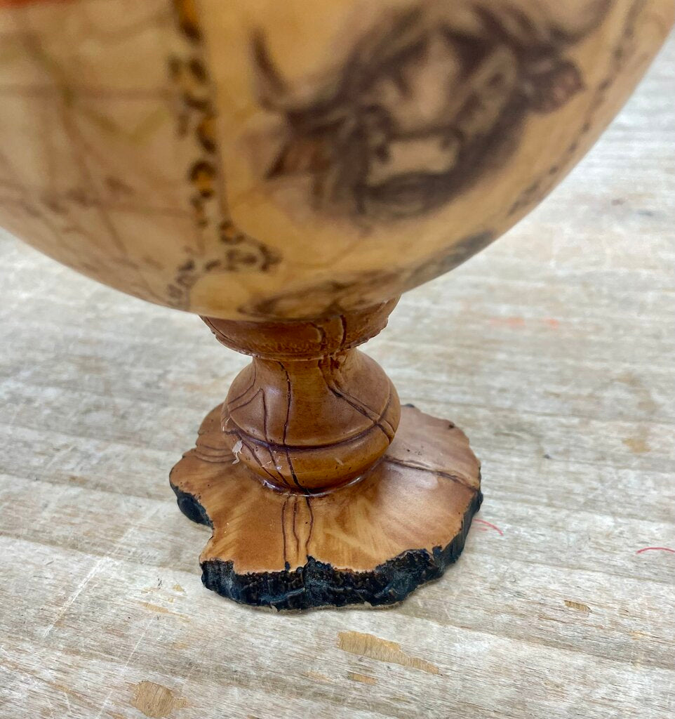 EGG SHAPED ANIMAL GLOBE