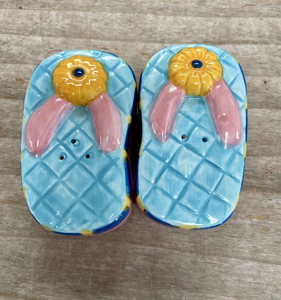 FLIP FLOP SALT AND PEPPER