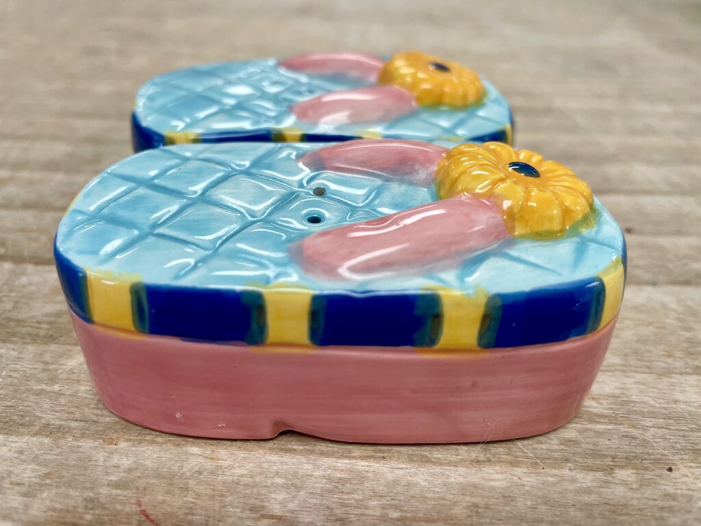 FLIP FLOP SALT AND PEPPER