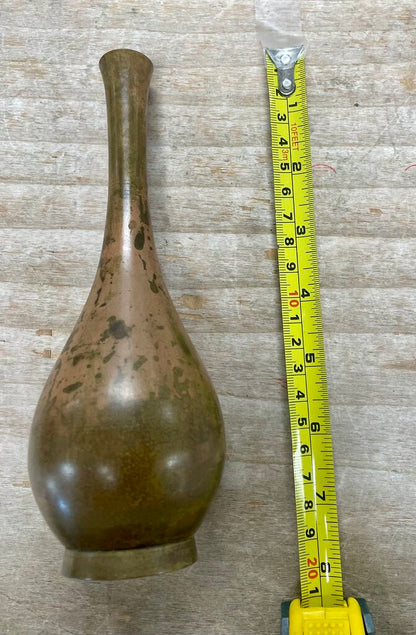 MID 20TH CENTURY BRONZE JAPANESE BUD VASE