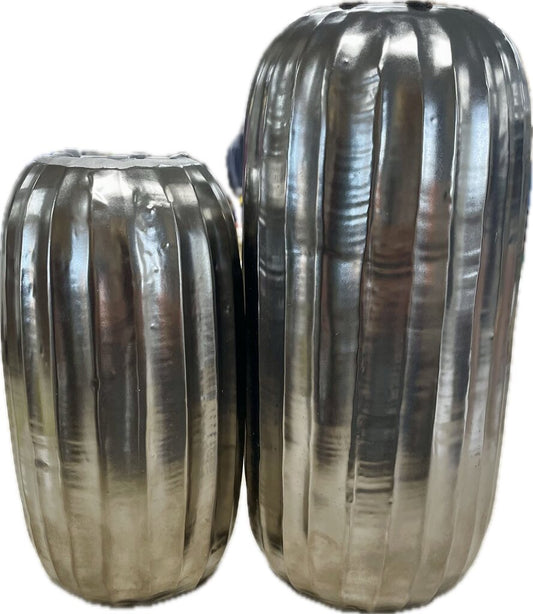 SILVER HOWRAH VASE SET OF 2 L11"H S8.5"H