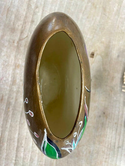 SIGNED SANDI BADASH PAINTED GOLD AND MULTICOLOR FLORAL VASE 8X9