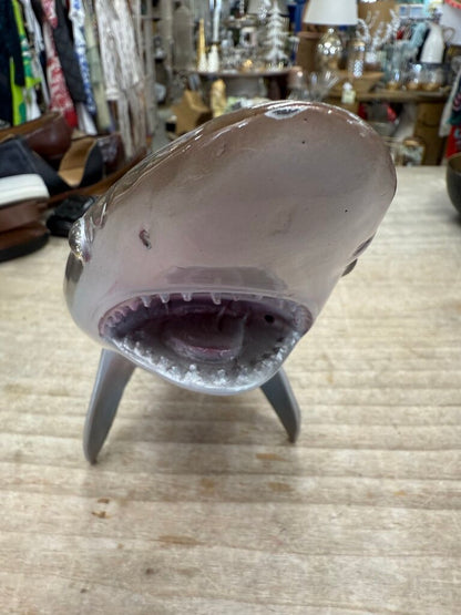 26 IN REPELICIA SHARK MOUNT