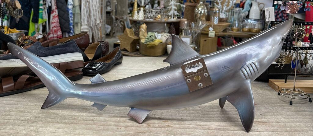 26 IN REPELICIA SHARK MOUNT
