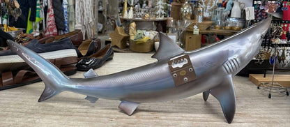 26 IN REPELICIA SHARK MOUNT