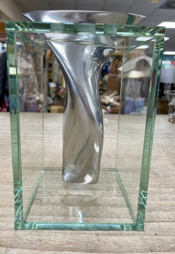 VINTAGE 1980S TORNADO VASE