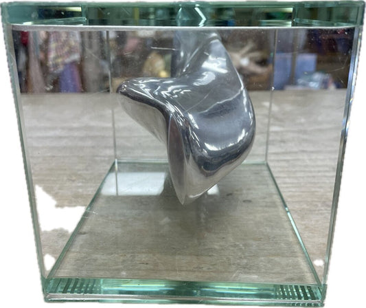 VINTAGE 1980S TORNADO VASE