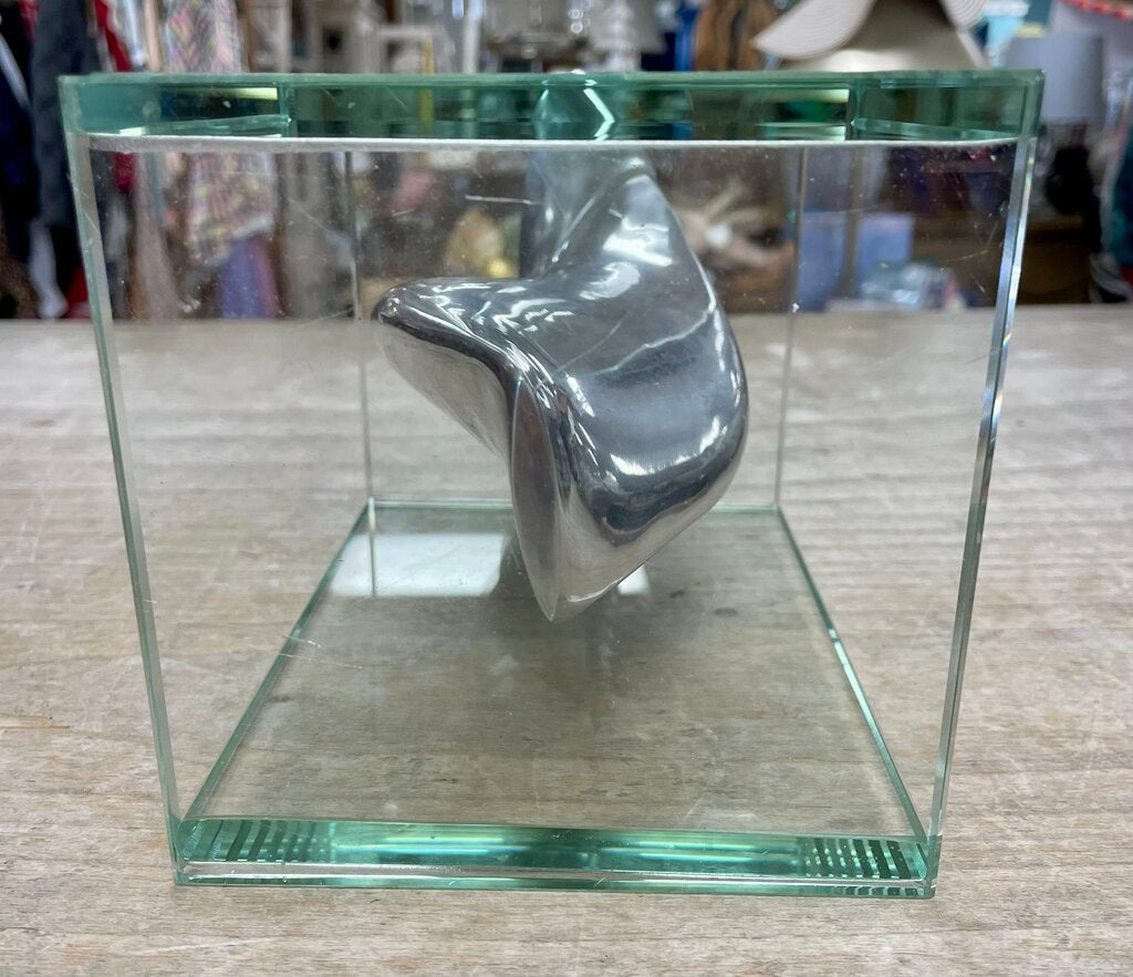 VINTAGE 1980S TORNADO VASE