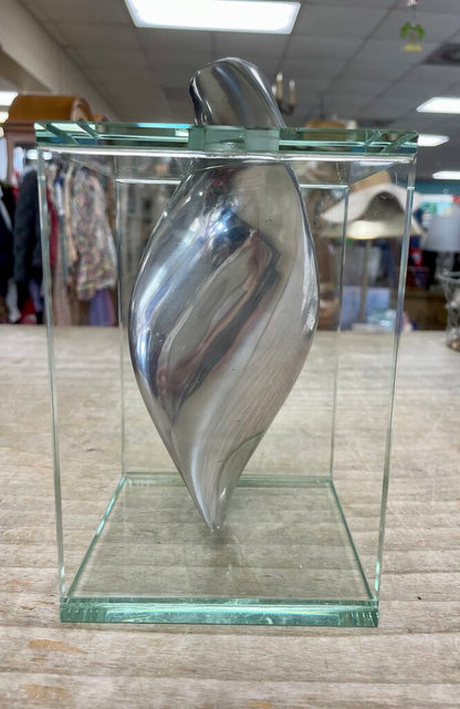 VINTAGE 1980S TORNADO VASE