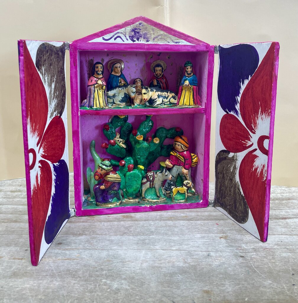 VINTAGE MEXICAN FOLK NATIVITY BOX 9.25"x6.5"x13.5" DOORS OPEN