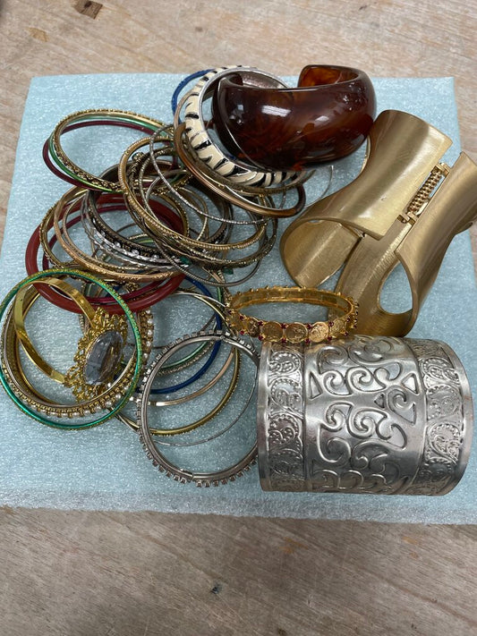 1 LB OF WEARBLE BRACELETS