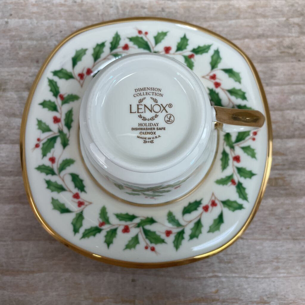 LENOX HOLIDAY BERRY CUP AND SAUCER