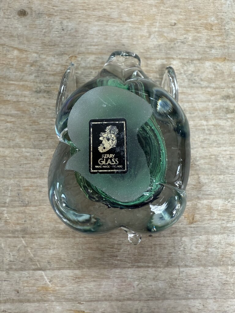 KERRY GLASS PIG PAPER WEIGHT