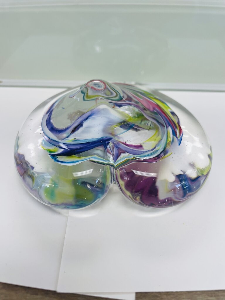 UNITY IN GLASS PAPER WEIGHT