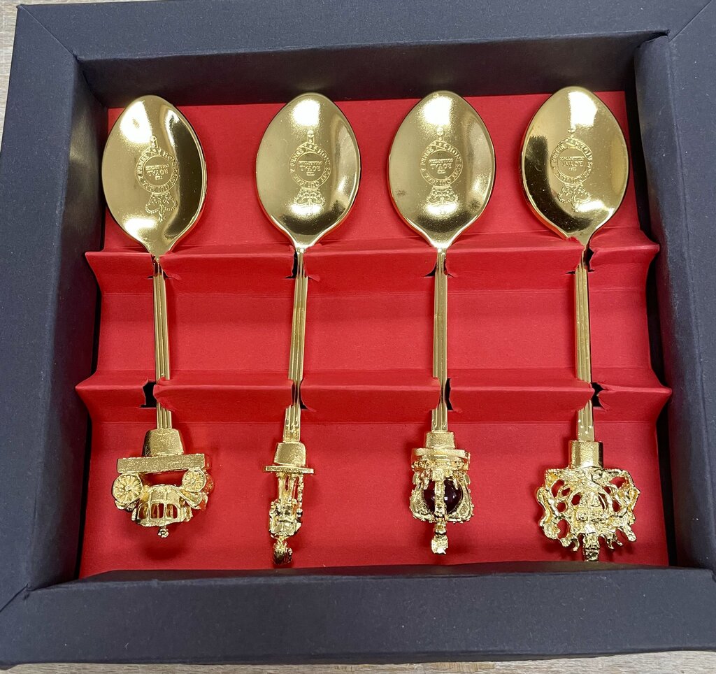 BUCKINGHAM PALACE SOUVENIR 22KT PLATED SPOONS