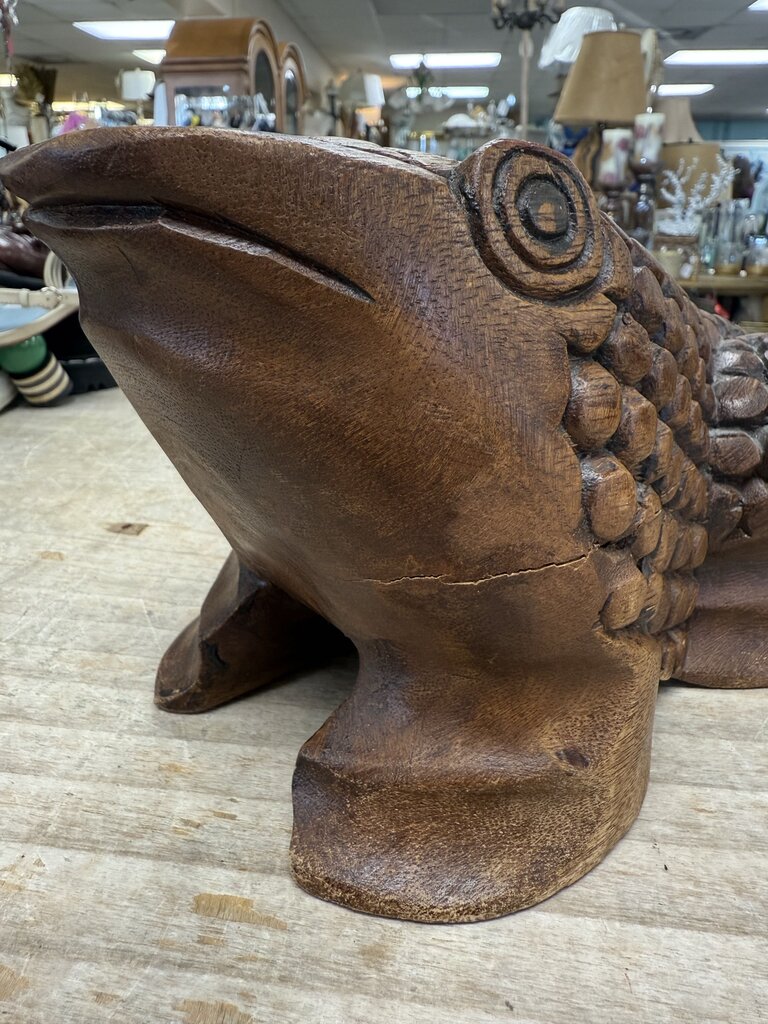 WOODEN CARVED FROG