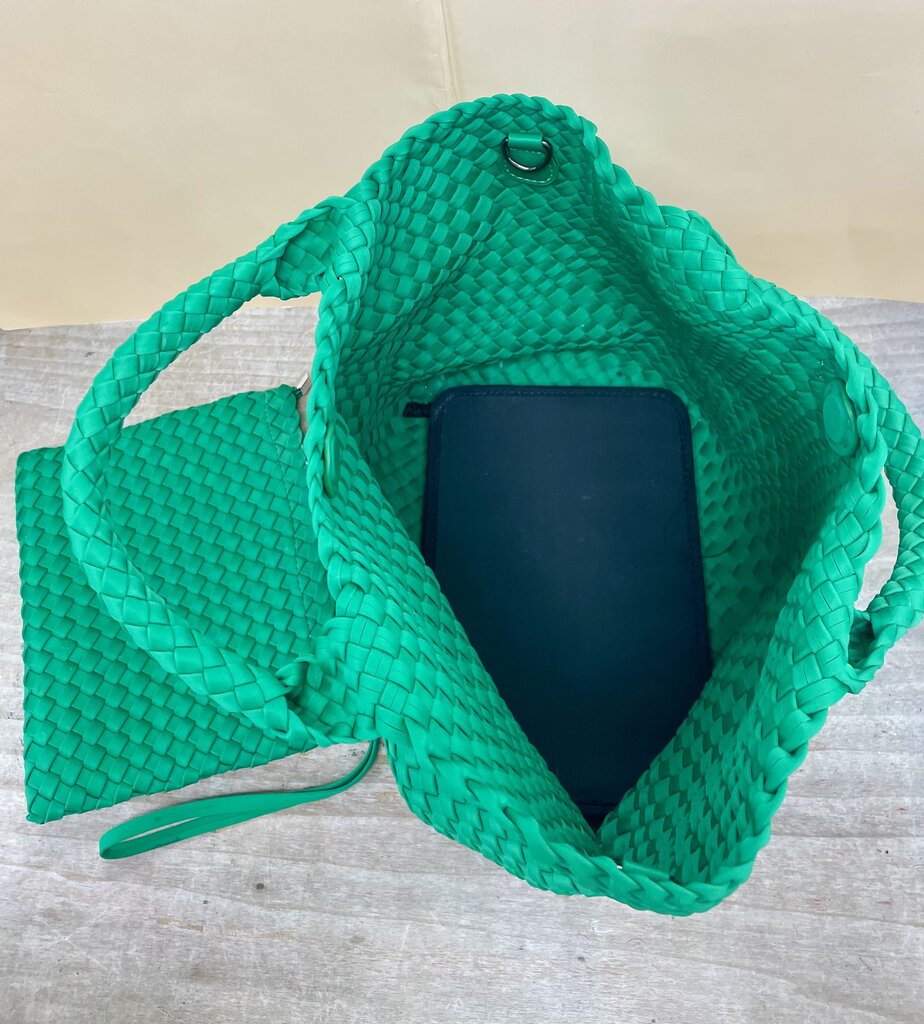 PARKER AND HYDE KELLY GREEN WOVEN TOTE