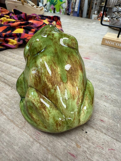 CERAMIC FROG WITH OPEN MOUTH SPONGE HOLDER