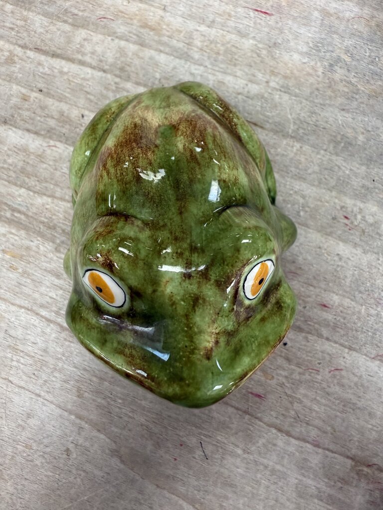 CERAMIC FROG WITH OPEN MOUTH SPONGE HOLDER