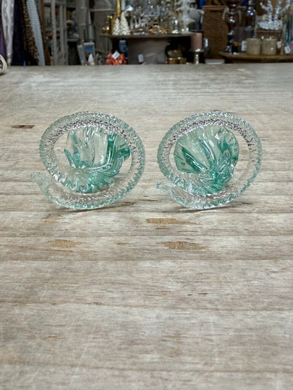 VINTAGE HAND BLOWN GREEN GLASS FLOWER NAPKIN RINGS SET OF 2
