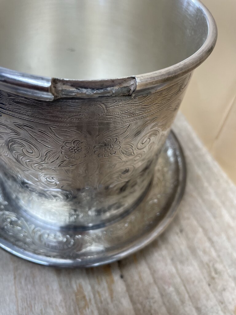BARKER ELLIS SILVER PLATED NICKLE BISCUIT BARREL AS IS 5.5"x7"