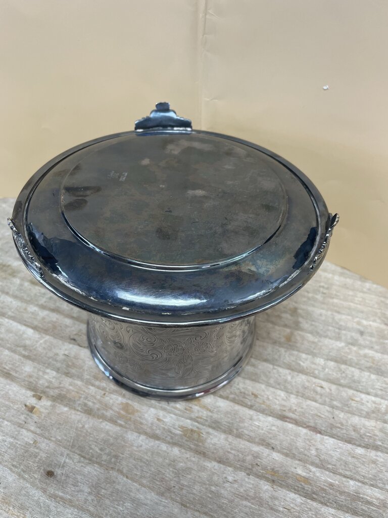 BARKER ELLIS SILVER PLATED NICKLE BISCUIT BARREL AS IS 5.5"x7"