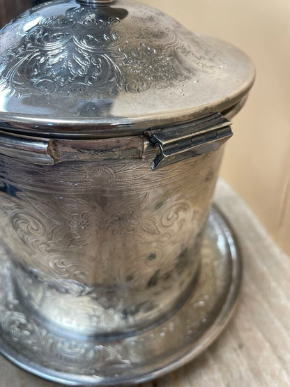 BARKER ELLIS SILVER PLATED NICKLE BISCUIT BARREL AS IS 5.5"x7"