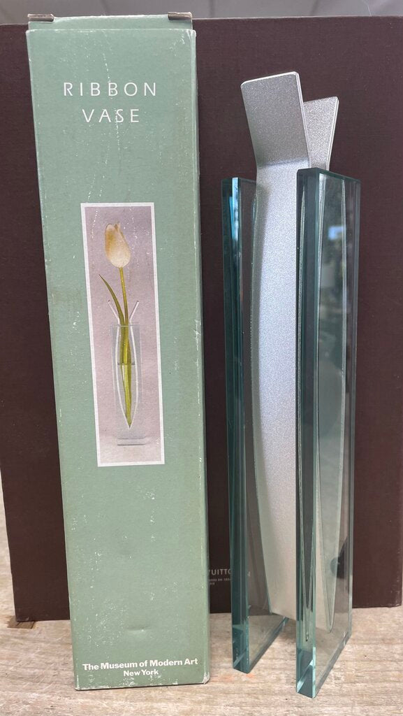 MMA METAL GLASS VASE