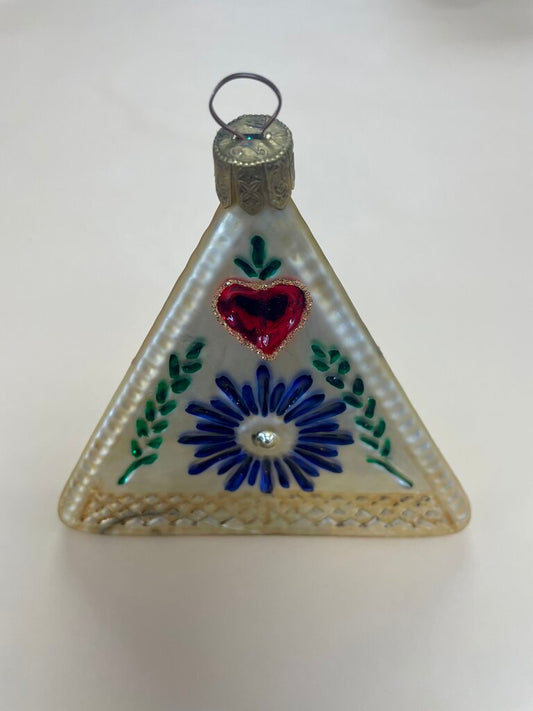 VINTAGE WATERFORD PYRIMID ORNAMENT