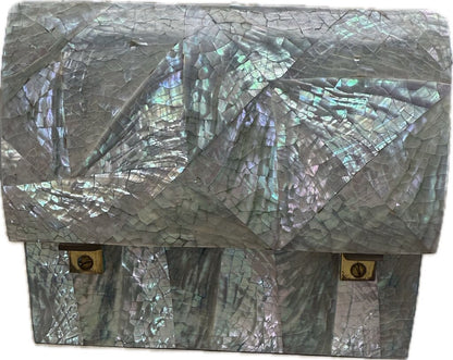 1970s HOLLYWOOD REGENCY ABALONE BOX 6"x3.5"
