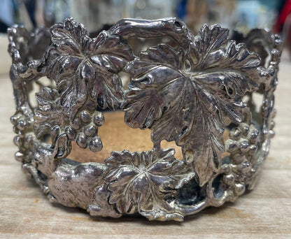 VINTAGE ARTHUR COURT GRAPE LEAVES AND BUNNIES SILVER WINE CADDY