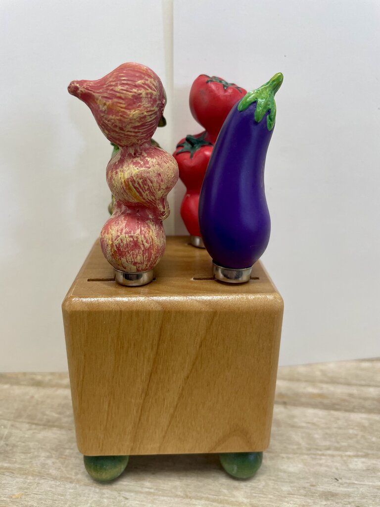 VEGGIE SPREADING KNIFE SET OF 4